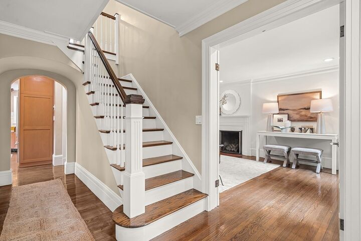 Property Photo:  8 Tennyson Rd  MA 02481 