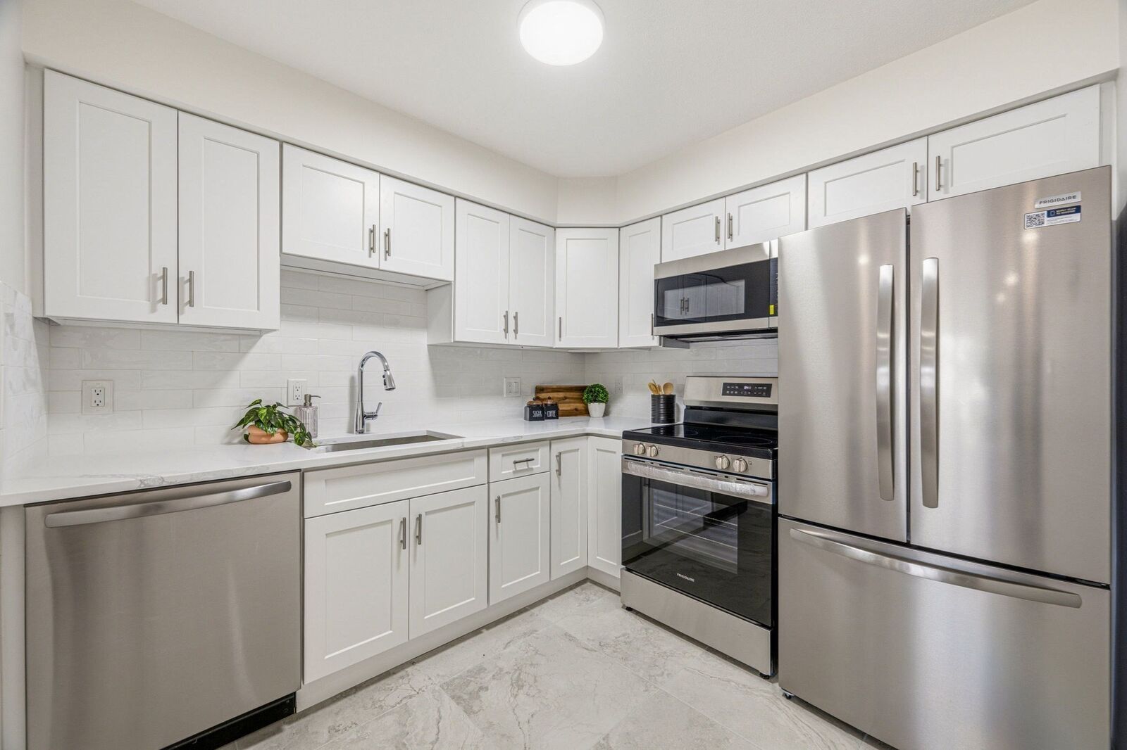 Property Photo: 595 Revere Beach Pkwy 40 MA 02151