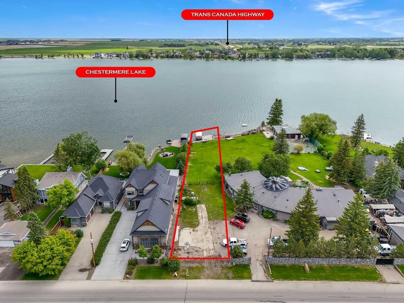 Property Photo:  492 West Chestermere Drive  AB T1X 1B3 