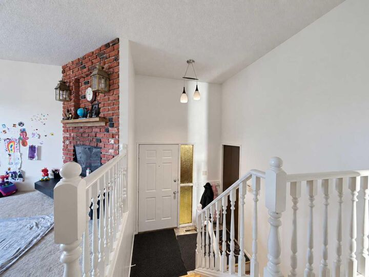 Property Photo:  668 Whiteridge Road NE  AB T1Y 2Y8 