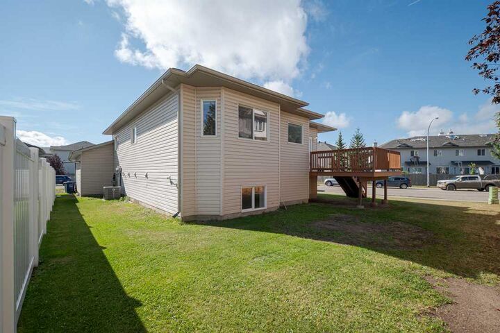 Property Photo:  233 Wilson Drive  AB T9H 5R4 