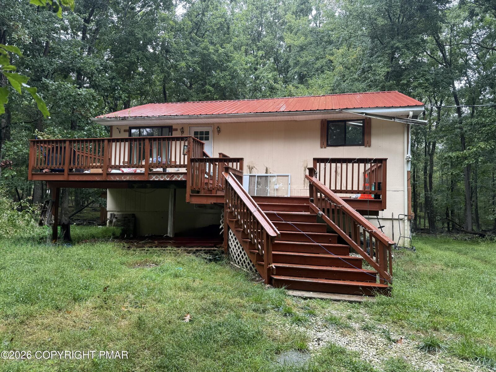 Property Photo:  2118 Cardinal Drive  PA 18324 