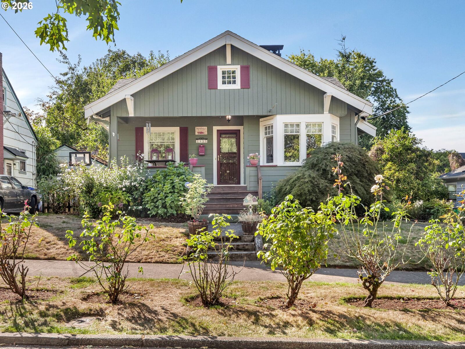 Property Photo:  3935 NE 72nd Ave  OR 97213 