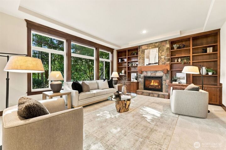 Property Photo: 23431 NE 10th Place WA 98074