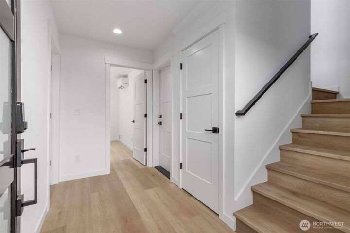Property Photo: 11050 2nd Avenue NW B WA 98177
