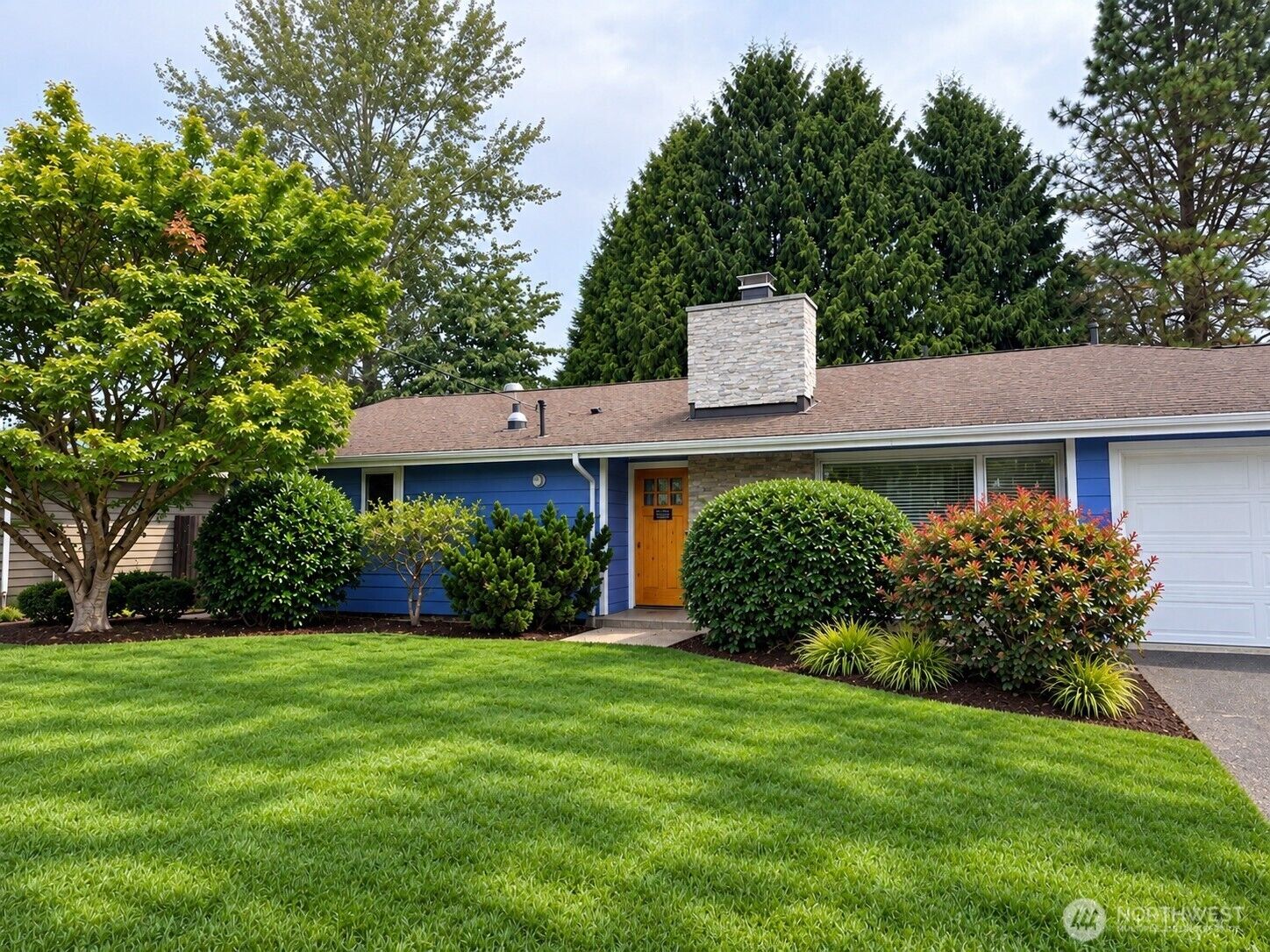 Property Photo: 920 163rd Avenue SE WA 98008