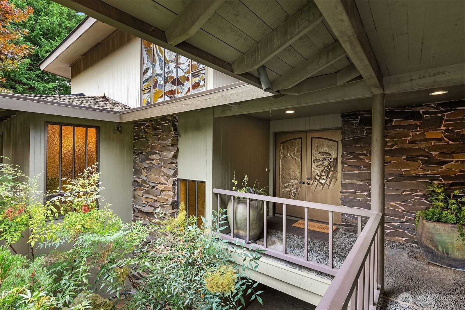 Property Photo: 2583 Magnolia Boulevard W WA 98199