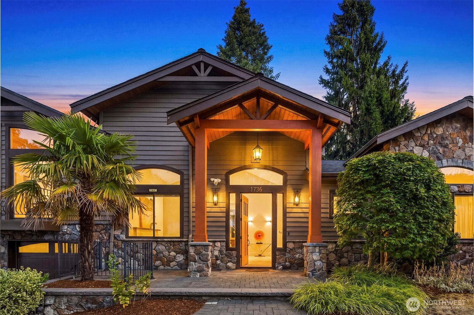 Property Photo:  1736  125th Avenue SE  WA 98005 