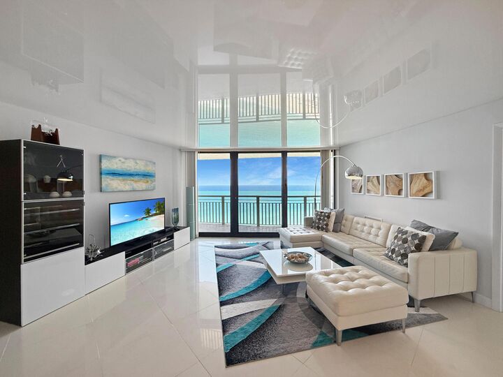 Property Photo:  3000 N Ocean Drive 32-D  FL 33404 