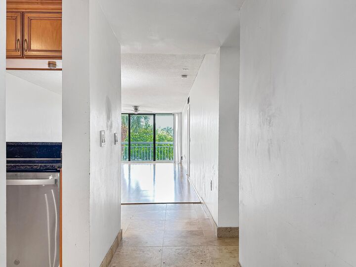 Property Photo:  2761 Village Boulevard 306  FL 33409 