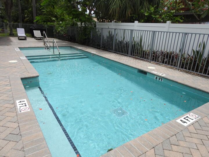 Property Photo:  1550 NE 34th Court  FL 33334 