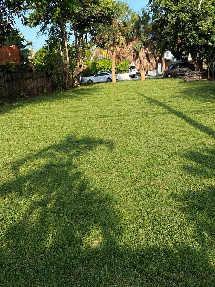 Property Photo: 424 N J Street FL 33460
