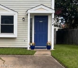 Property Photo: 714 Spence Cir VA 23462