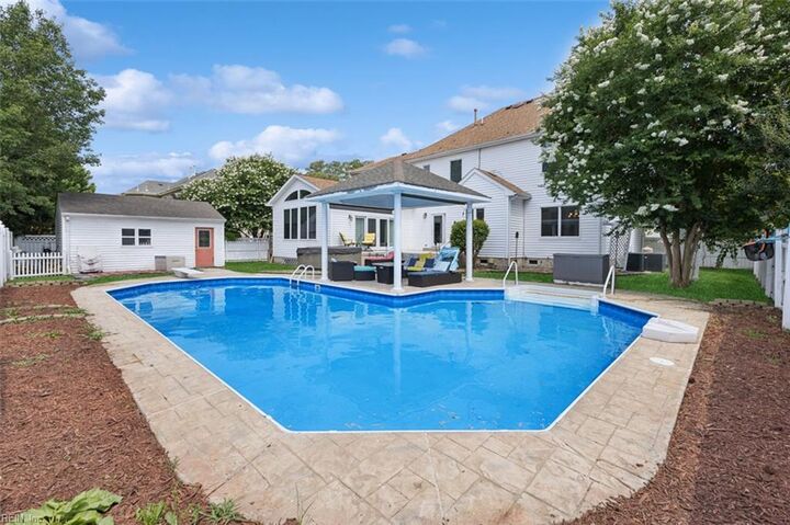 Property Photo:  803 Gresham Way  VA 23323 