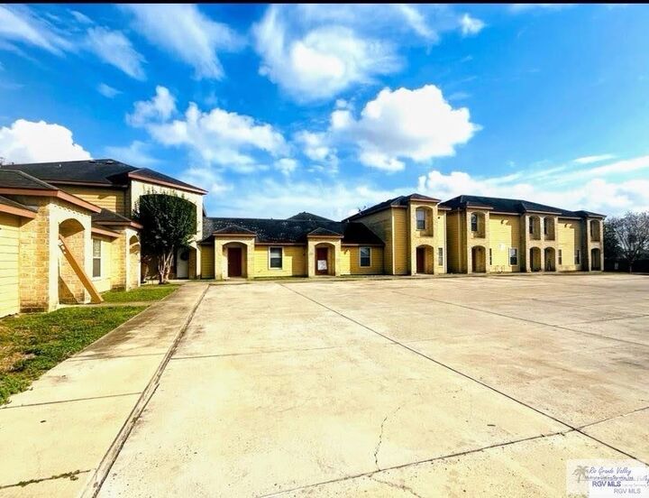 Property Photo: 702 Sonesta Dr. A TX 78550