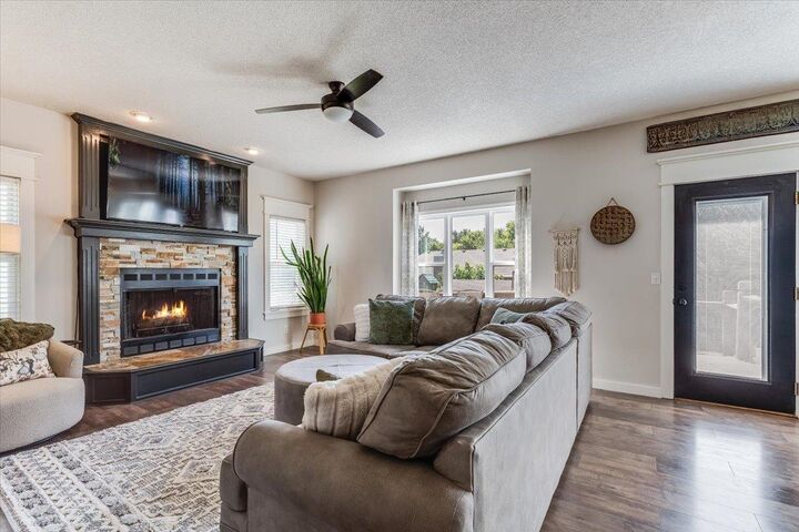 Property Photo:  1836 N Lark Ct  KS 67212 