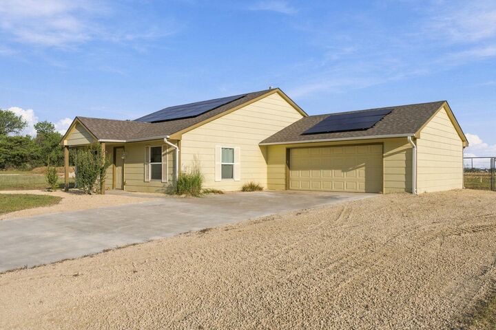 Property Photo:  202 E 3rd St  KS 67063-1103 
