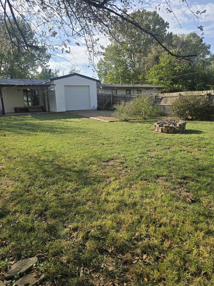 Property Photo:  410 S Sunset  KS 67060 