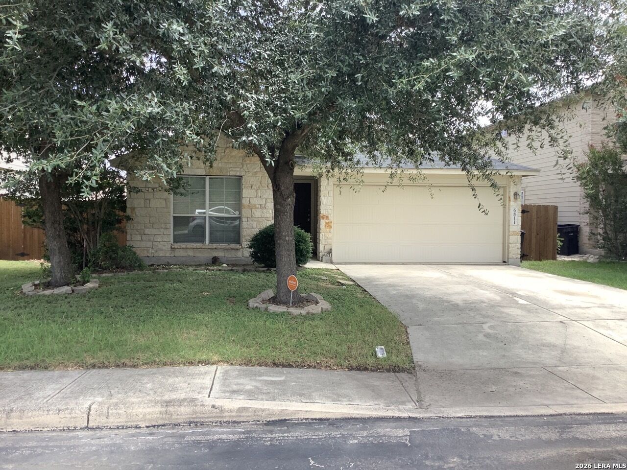 Property Photo: 6811 Marlin TX 78244