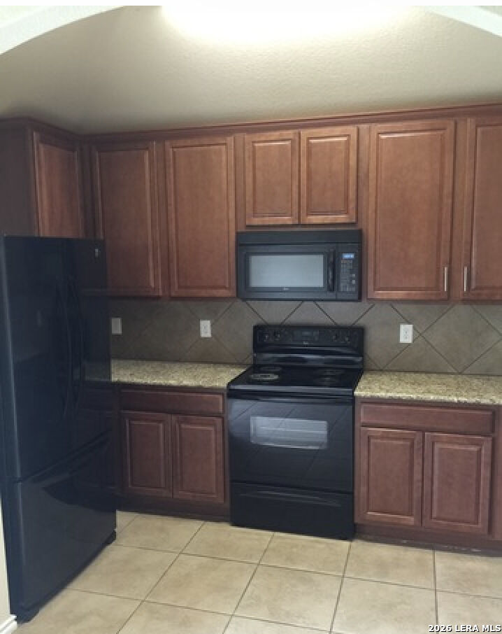 Property Photo:  9631 Copper Rock  TX 78109 