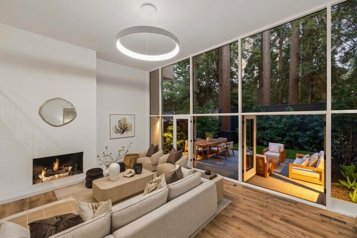 Property Photo:  140 Stone Pine Lane  CA 94025 