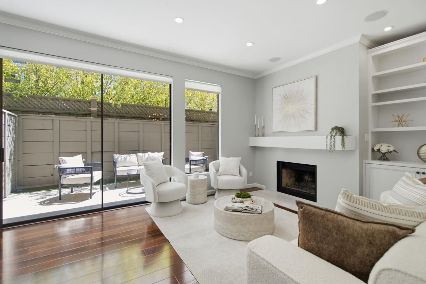 Property Photo: 16 Lorton Avenue 3 CA 94010