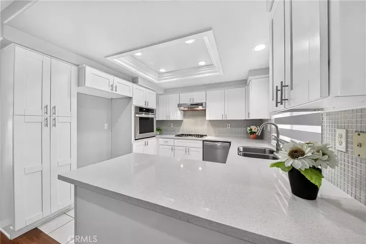 Property Photo:  2801 Sepulveda Blvd #122  CA 90505 