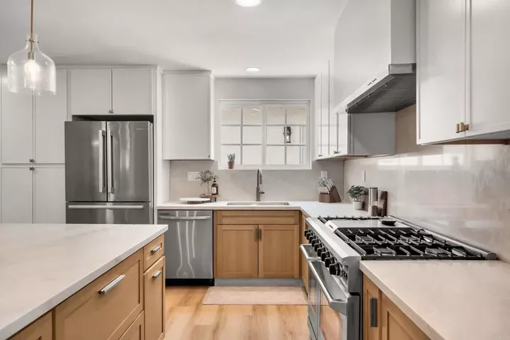 Property Photo: 2690 Cowley Way CA 92110