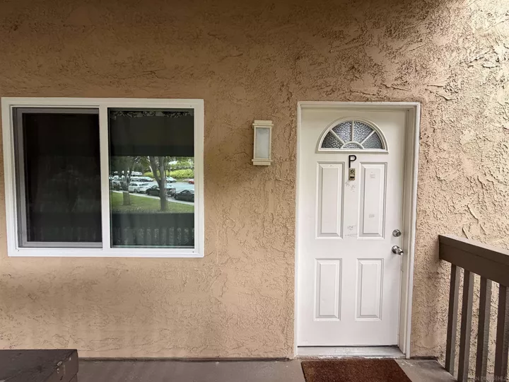 Property Photo:  8581 Villa La Jolla Drive P  CA 92037 