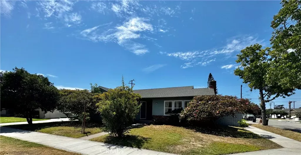 Property Photo:  446 N Park Lane  CA 92867 