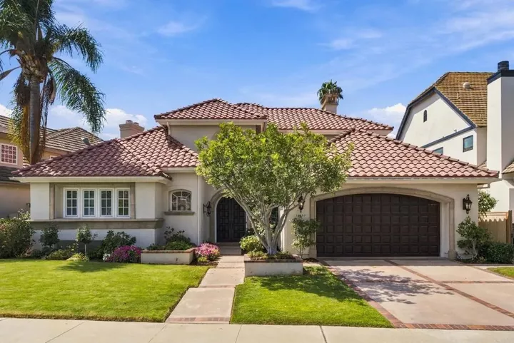 Property Photo:  16050 Avenida Calma  CA 92019 