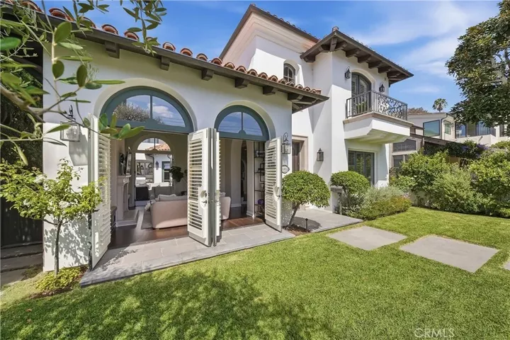 Property Photo: 603 11th Street CA 90266
