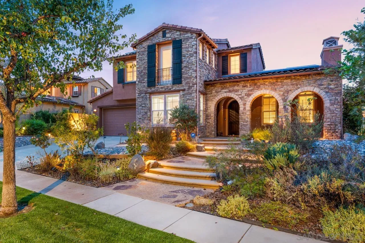 Property Photo:  2713 Vistamonte  CA 92027 