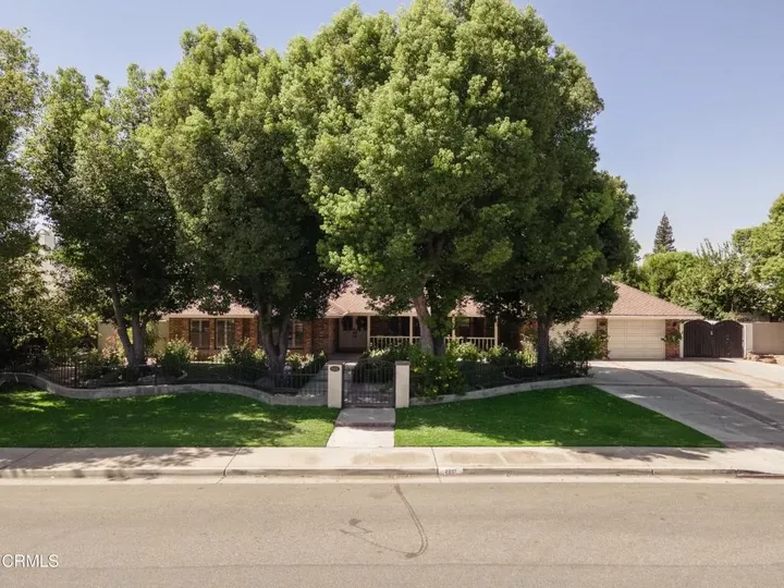 Property Photo:  2201 Haggin Oaks Boulevard  CA 93311 