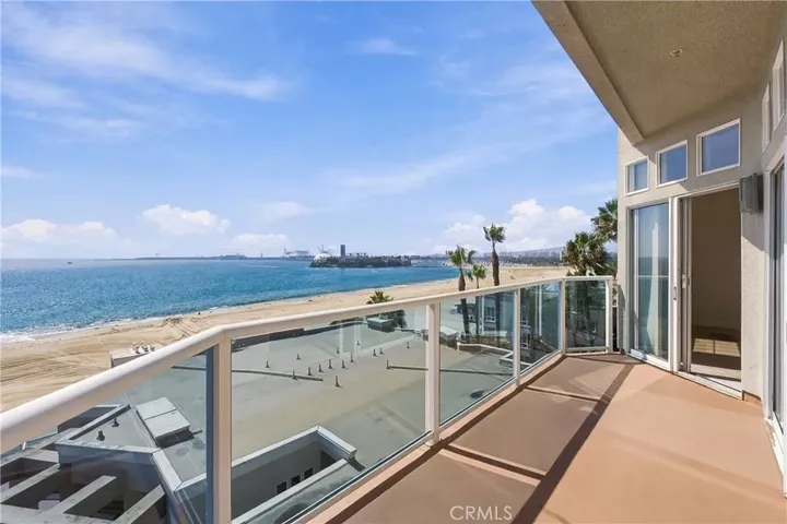 Property Photo:  1500 E Ocean 718  CA 90802 