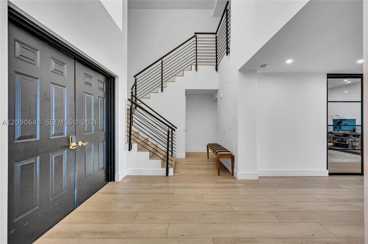 Property Photo:  3330 NE 190th St Uph11  FL 33180 