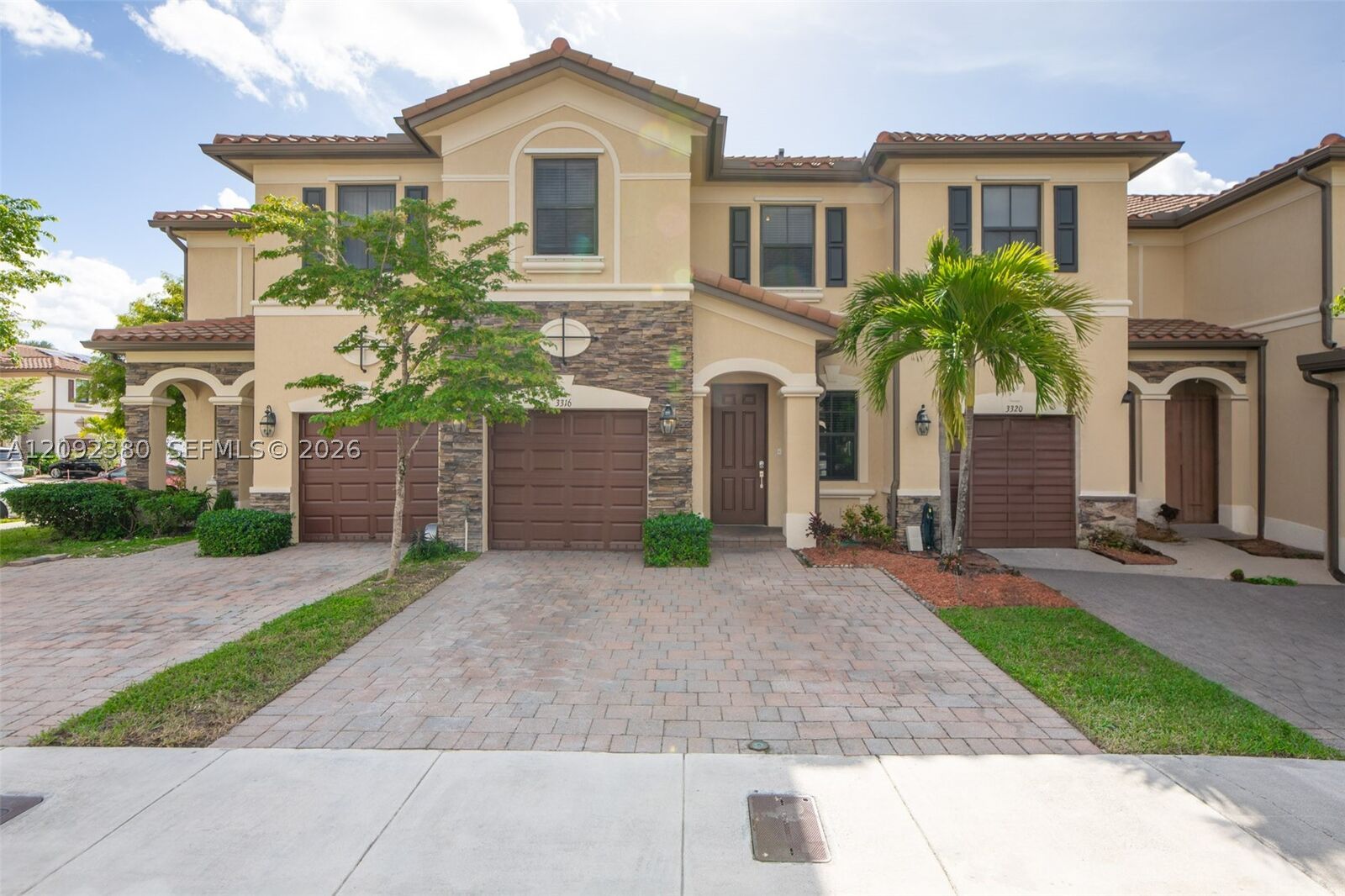 Property Photo: 3316 W 91st Ter FL 33018