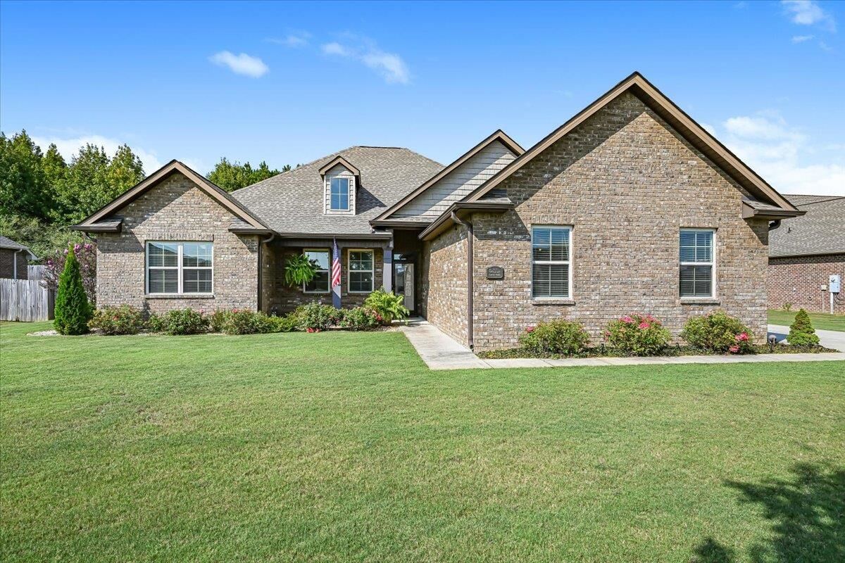 Property Photo: 1107 Flatts Trce AL 35055