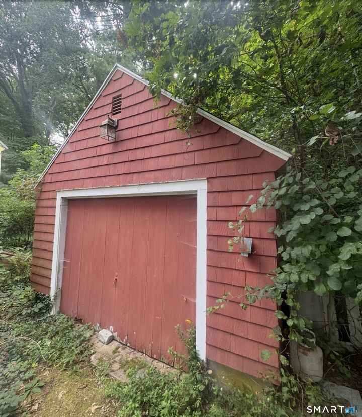 Property Photo:  64 Bolton Street  CT 06042 