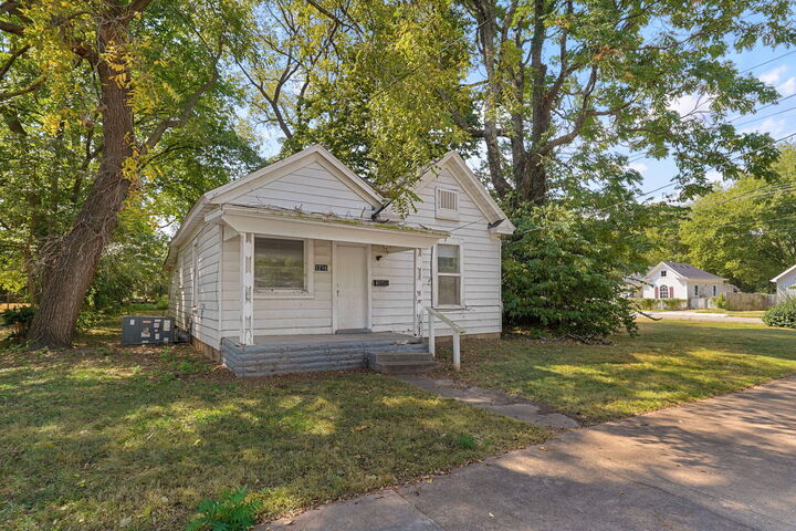 Property Photo:  1216 W Harrison Street  MO 65806 