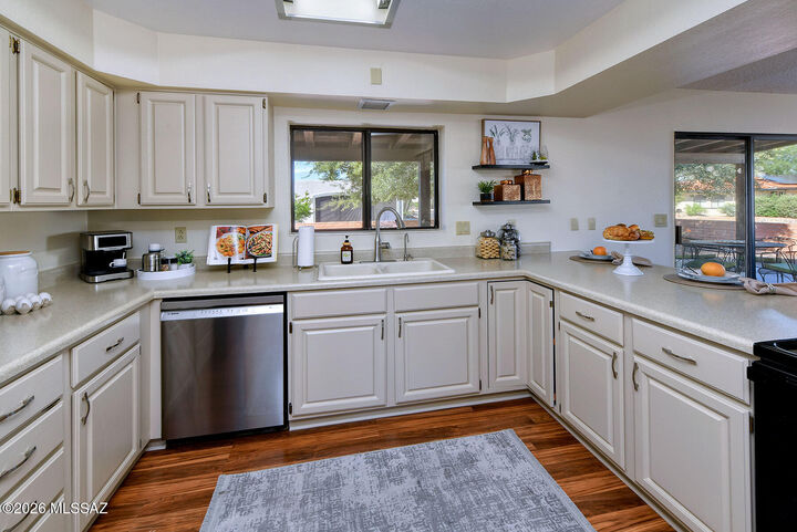 Property Photo:  371 E Placita Idilio  AZ 85614 