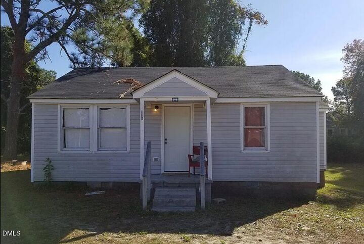 Property Photo:  115 Kaye Street  NC 28390 
