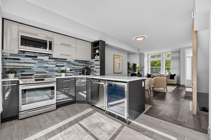 Property Photo:  30 Michael Power Place  ON M9A 5G9 