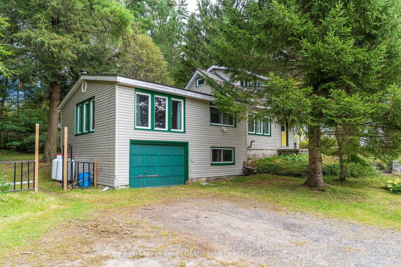 Property Photo:  91 Beach Road  ON P0B 1M0 