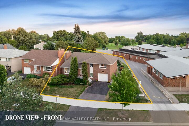 Property Photo:  51 Sloley Road Main  ON M1M 1C7 