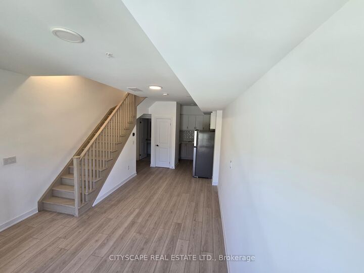 Property Photo:  531 Big Bay Point 6  ON L4N 3Z6 