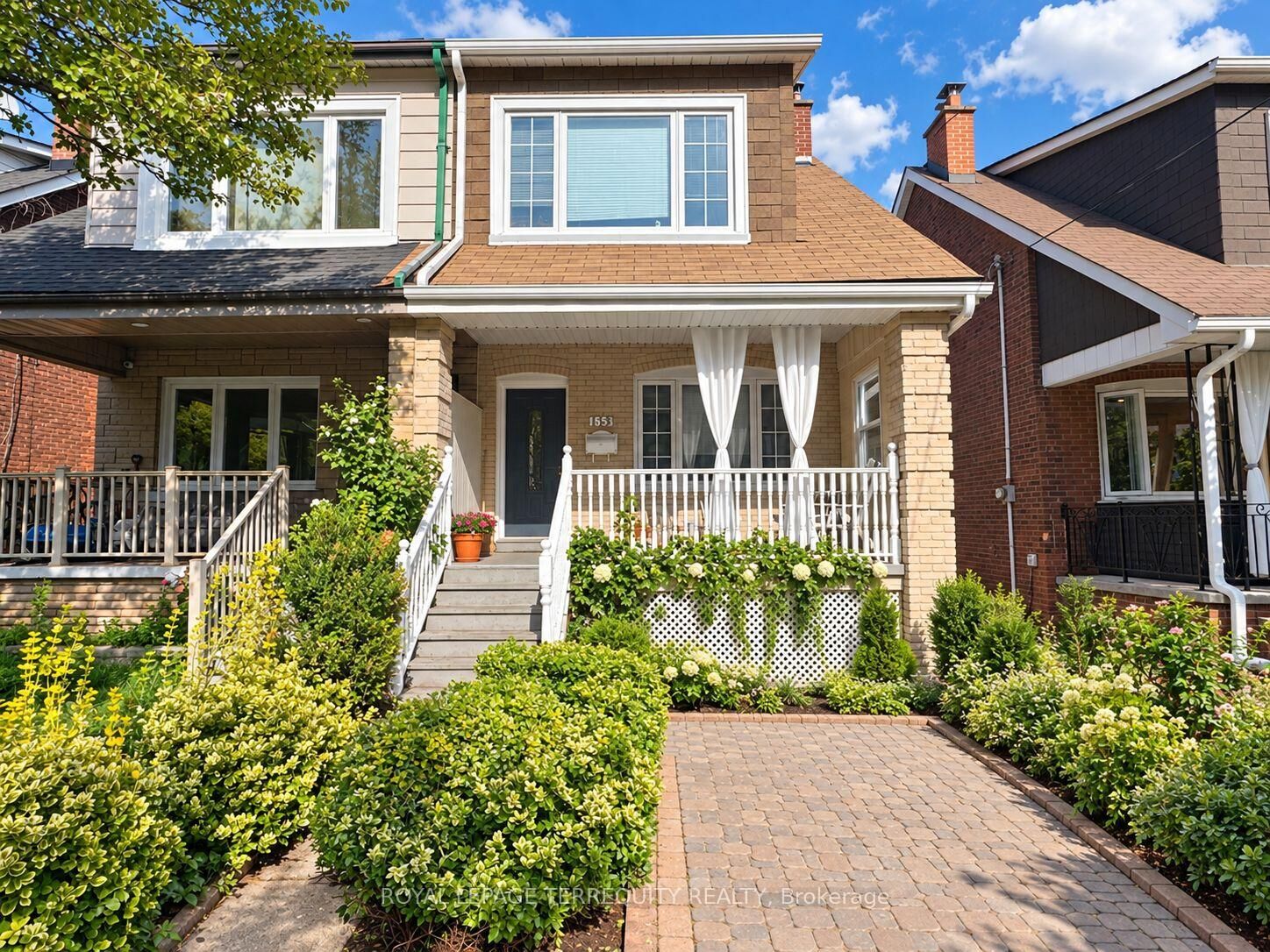 Property Photo:  153 Monarch Park Avenue Lower  ON M4J 4R5 