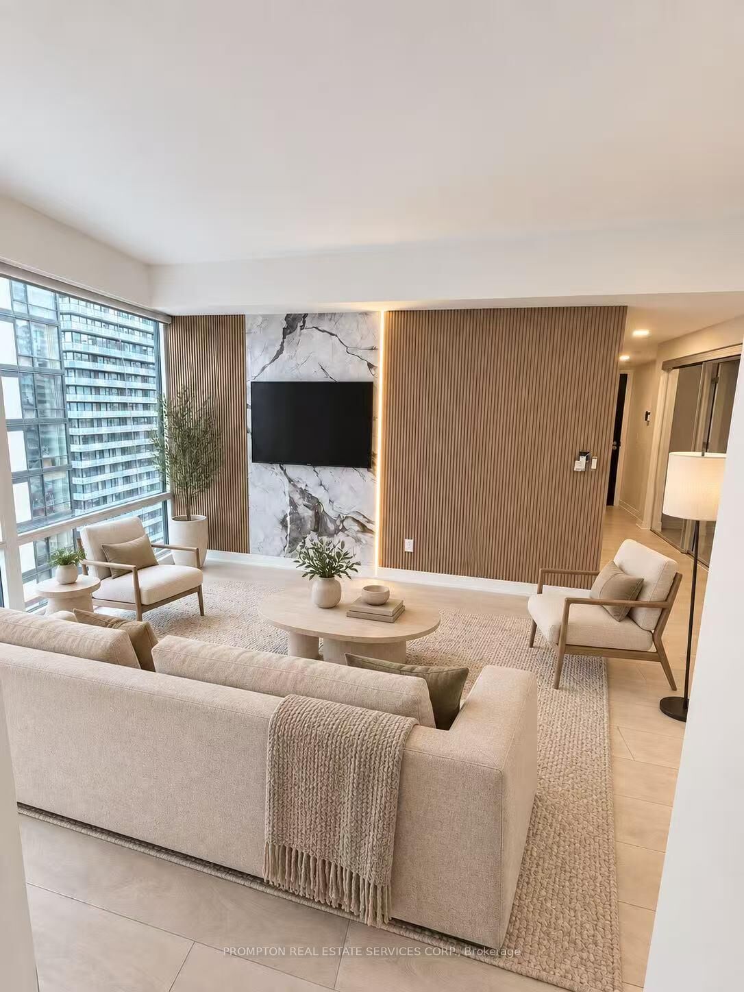 Property Photo:  18 Maitland Terrace 1503  ON M4Y 0H2 