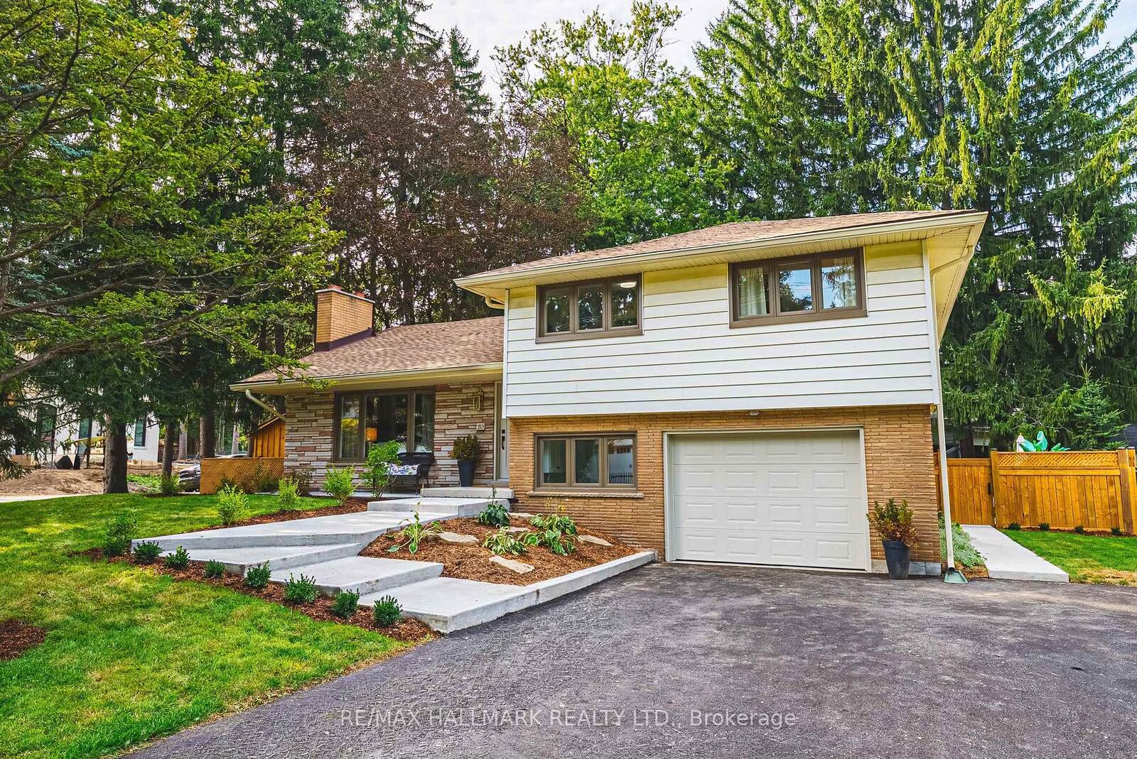 Property Photo:  189 Taylor Road  ON L9G 1P3 