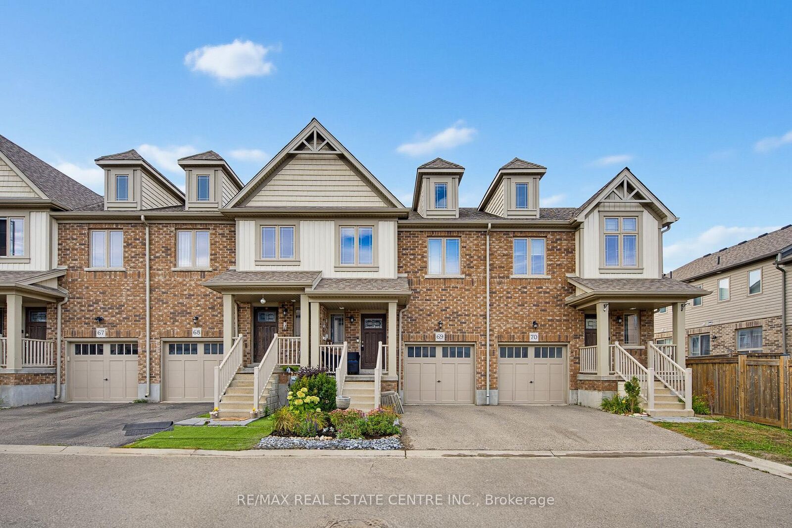 Property Photo:  124 Parkinson Crescent 69  ON L9W 6X3 